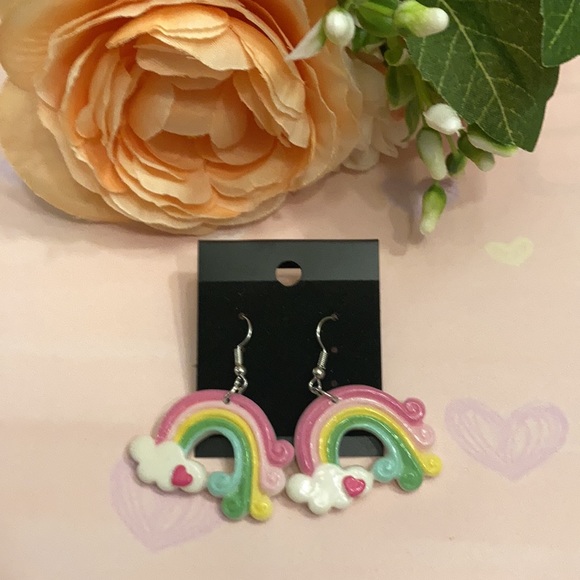 Rainbow heart earrings plastic - Picture 2 of 3